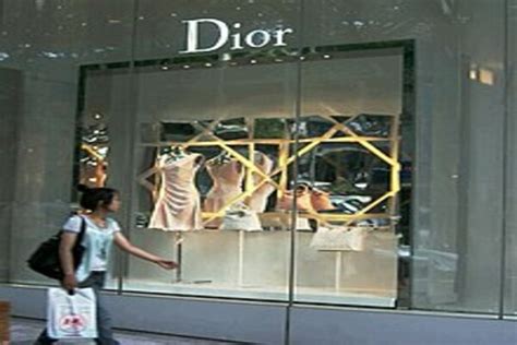 armani and dior scandal.